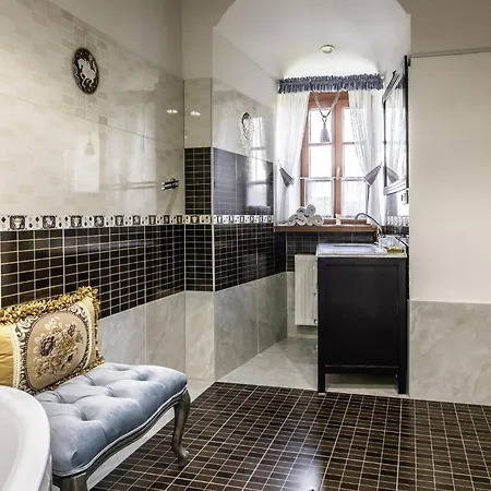 Nocľah s raňajkami Theresia Chateau -