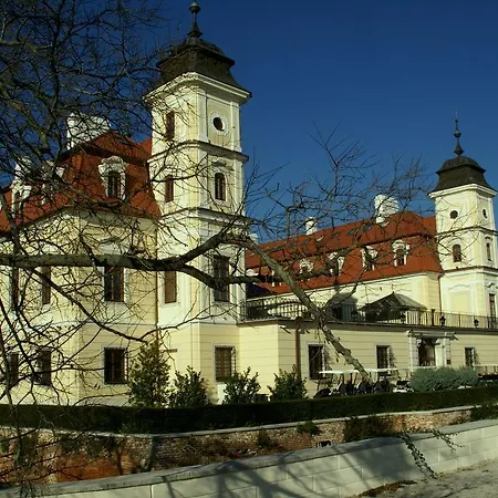 Nocľah s raňajkami Theresia Chateau - Bernolakovo